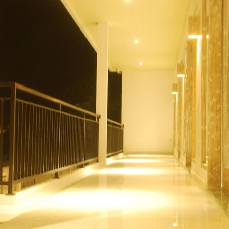 Hotel Sugiras Living Denpasar Camera foto